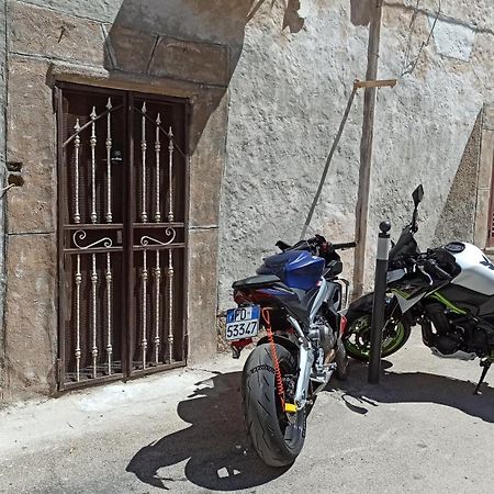 Casa Ele - Casa Indipendente Con Cucina - Bikes Friendly Apartment Sassari Luaran gambar